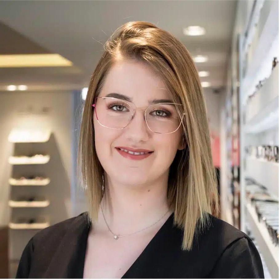 Lynne Thurre, opticienne